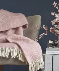 Tweedmill Dusky Pink Beehive Pure New Wool Throw 150cm x 183cm 7 Tweedmill Dusky Pink Beehive Pure New Wool Throw 150cm x 183cm