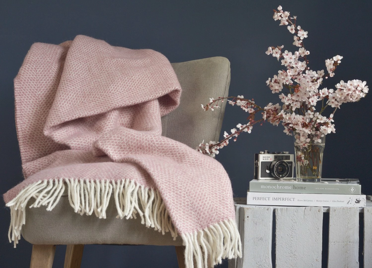 Tweedmill Dusky Pink Beehive Pure New Wool Throw 150cm x 183cm 5 Tweedmill Dusky Pink Beehive Pure New Wool Throw 150cm x 183cm